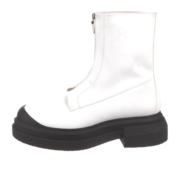 Stuart Weitzman boots - Picture 3 of 9